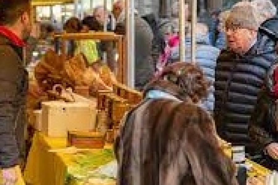 Lo Tsaven Lo Tsavèn - The market