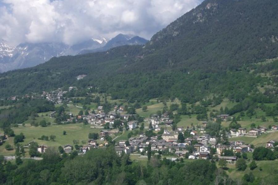 foto panoramica Challand-Saint-Anselme  Livre avec l'auteur: Le secret du château