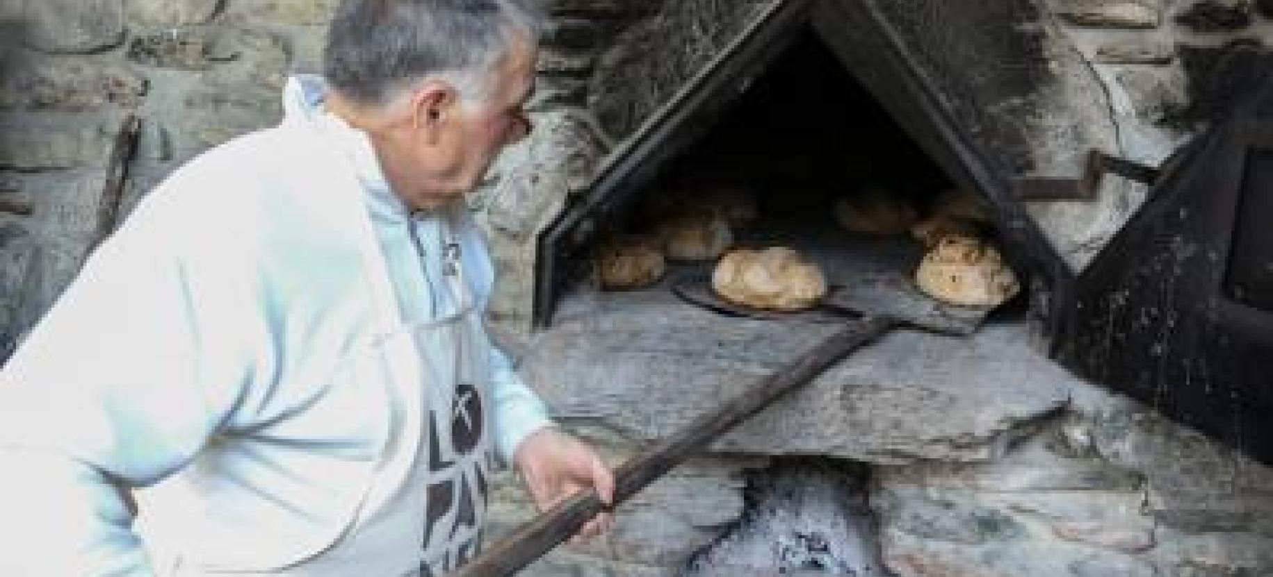 Fète du pain noir à Ayas