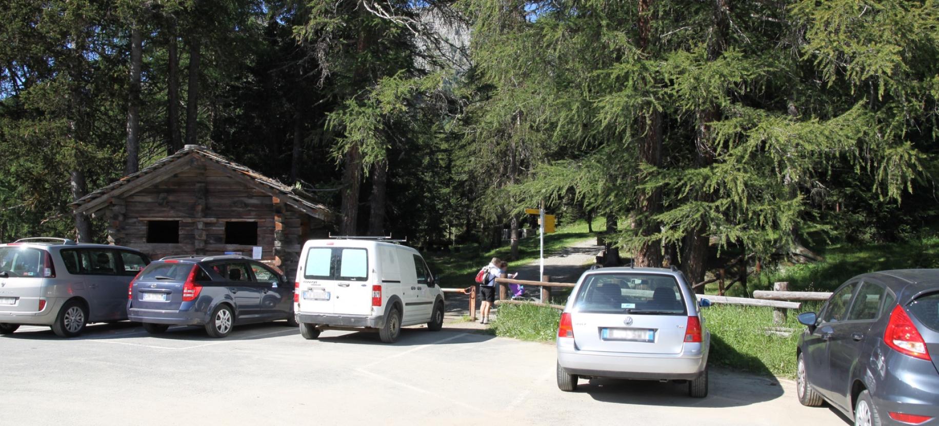 Partenza del sentiero al parcheggio di Barmasc