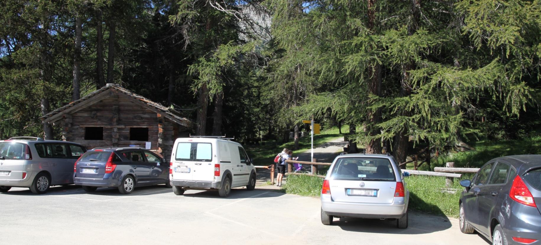 Partenza del sentiero al parcheggio di Barmasc.