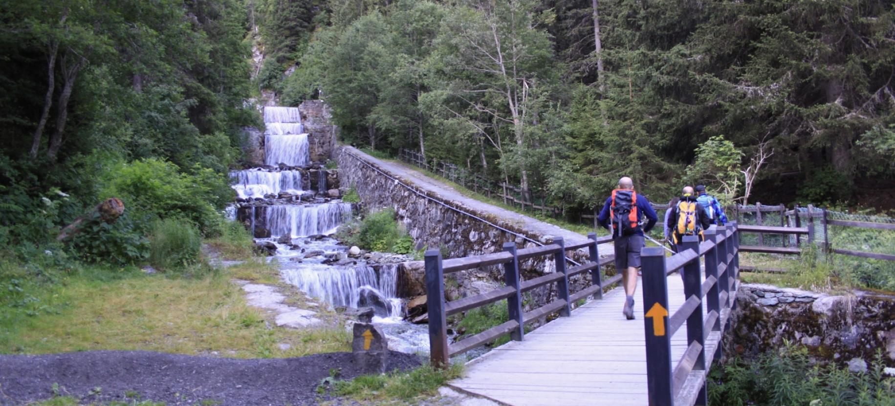 Il ponte al termine di Ru de l’Ostorion.