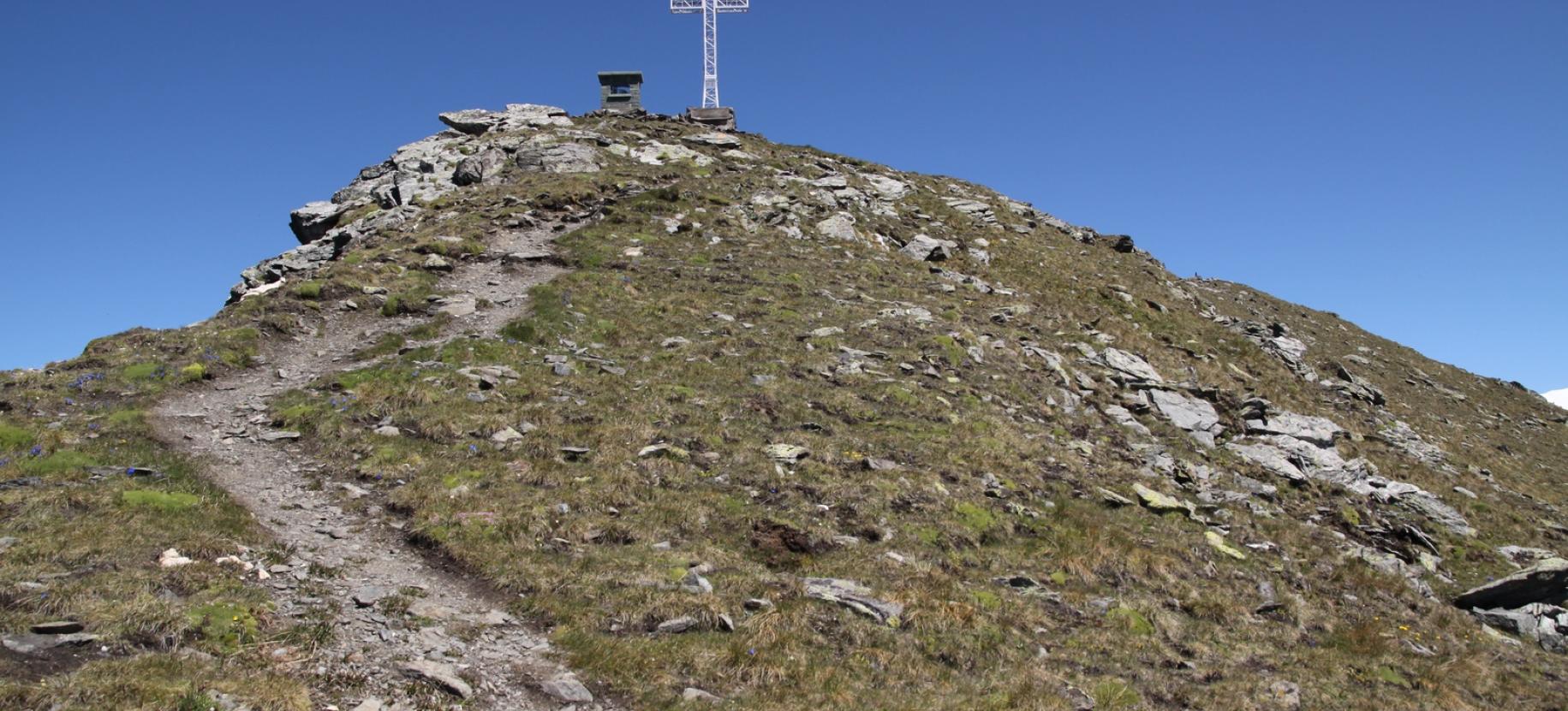 Arrivo alla croce di vetta.