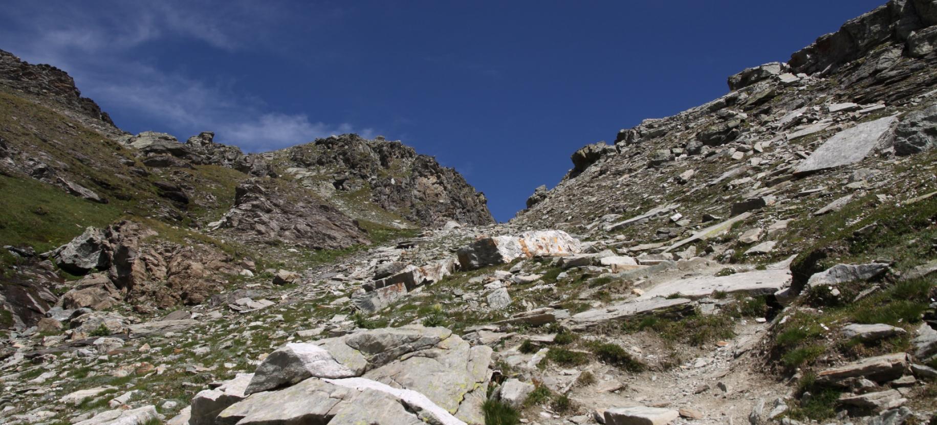 Salita verso il Colle Pinter.