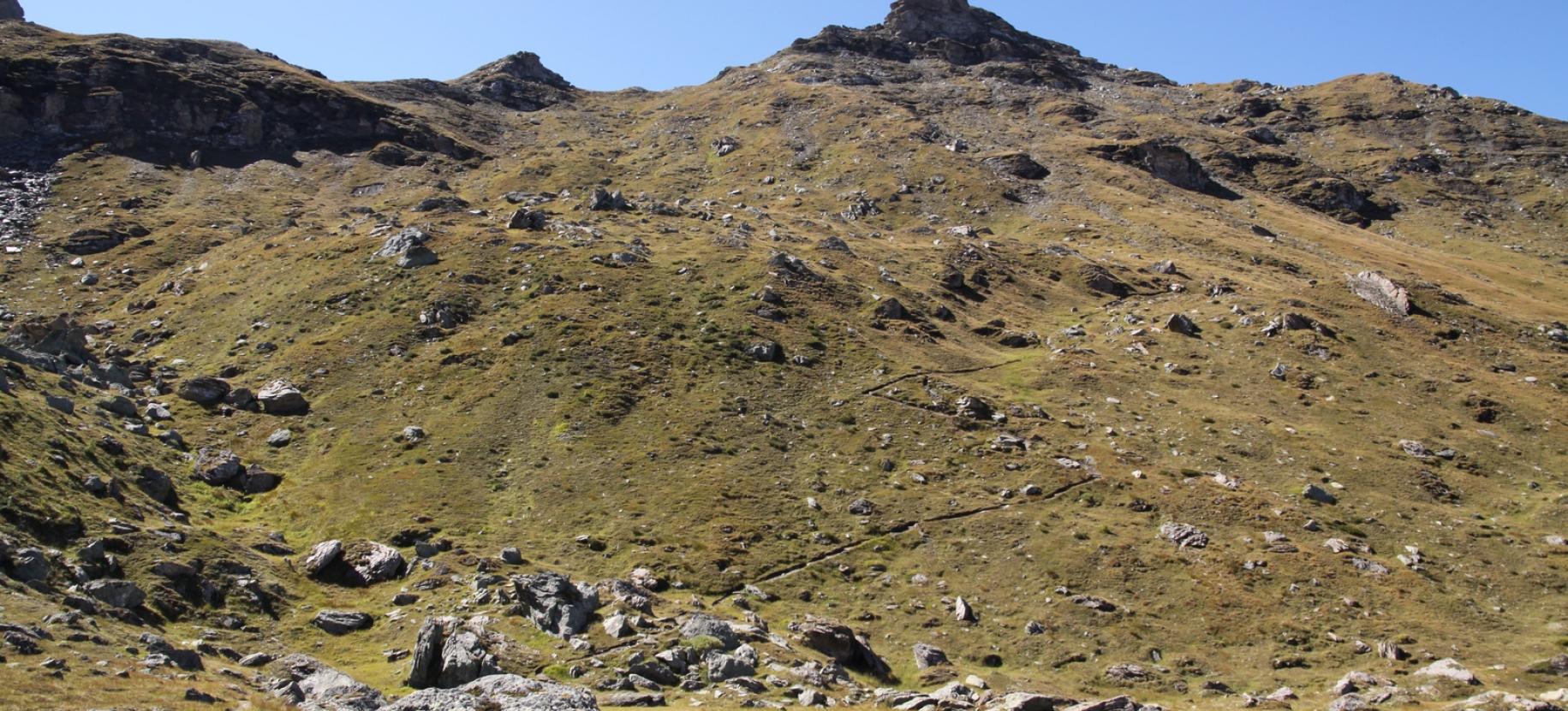 Salita a tornanti verso il Lago Perrin.