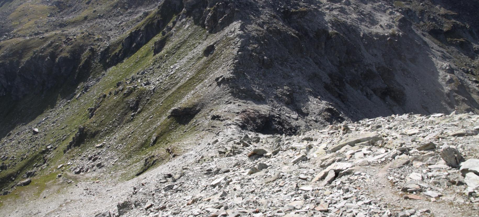 Discesa dal M. Croce al Colle Croce.