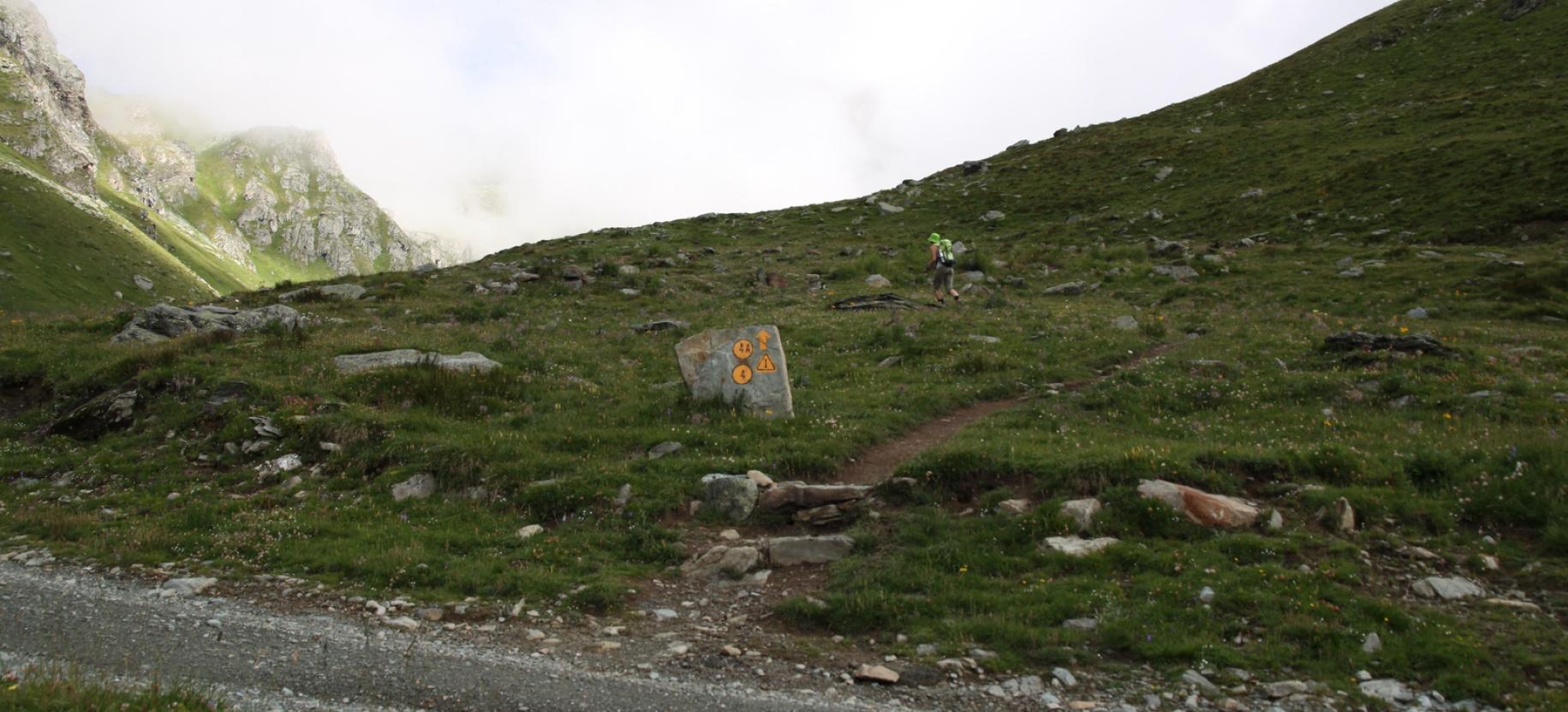 Uno degli attraversamenti della strada.