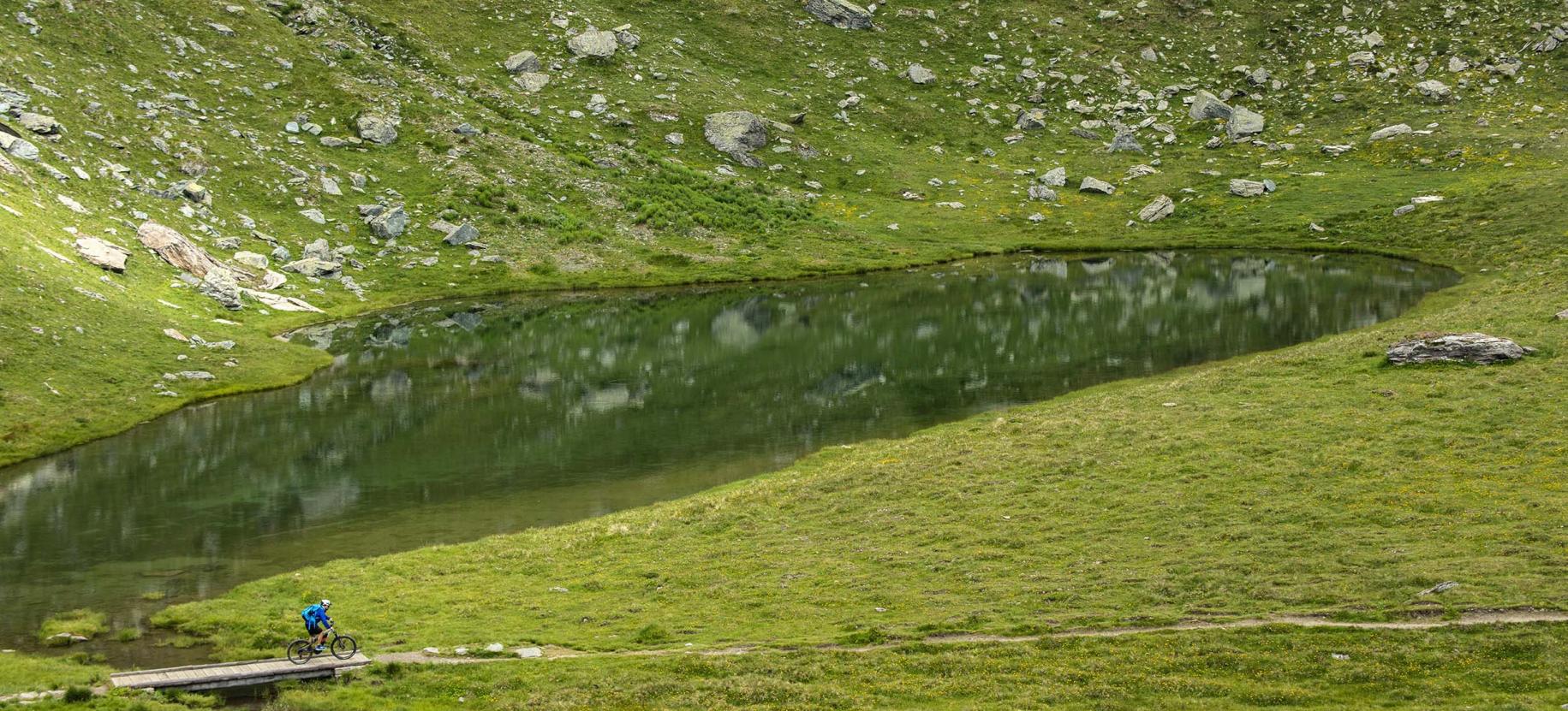 Palasinaz lakes