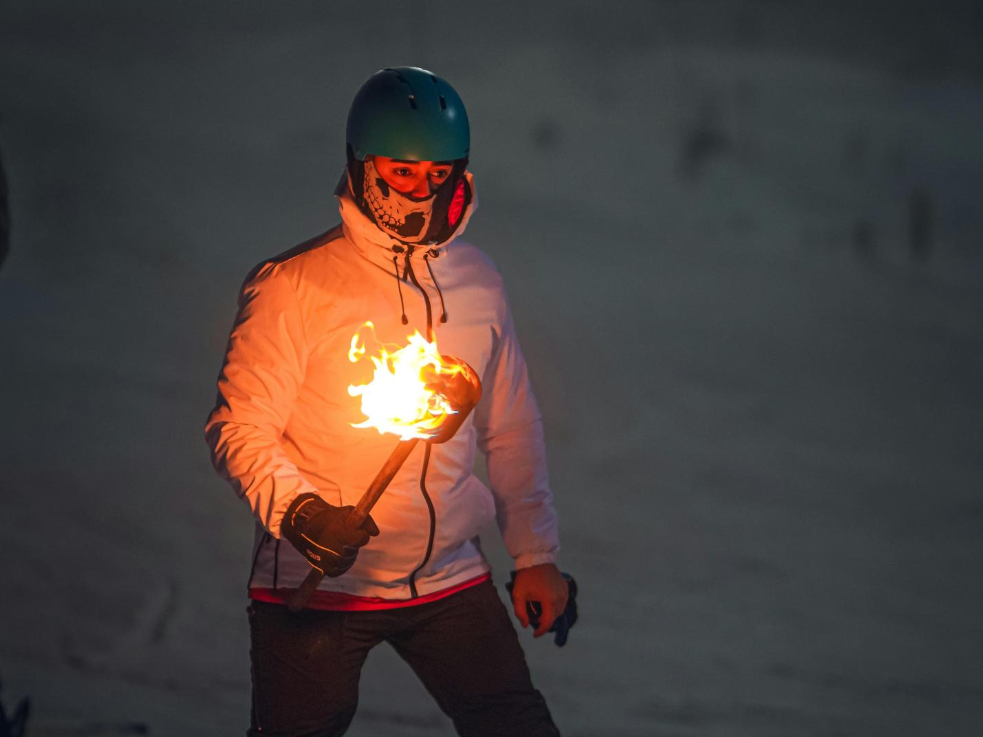 Discesa in notturna sulle piste di Antagnod