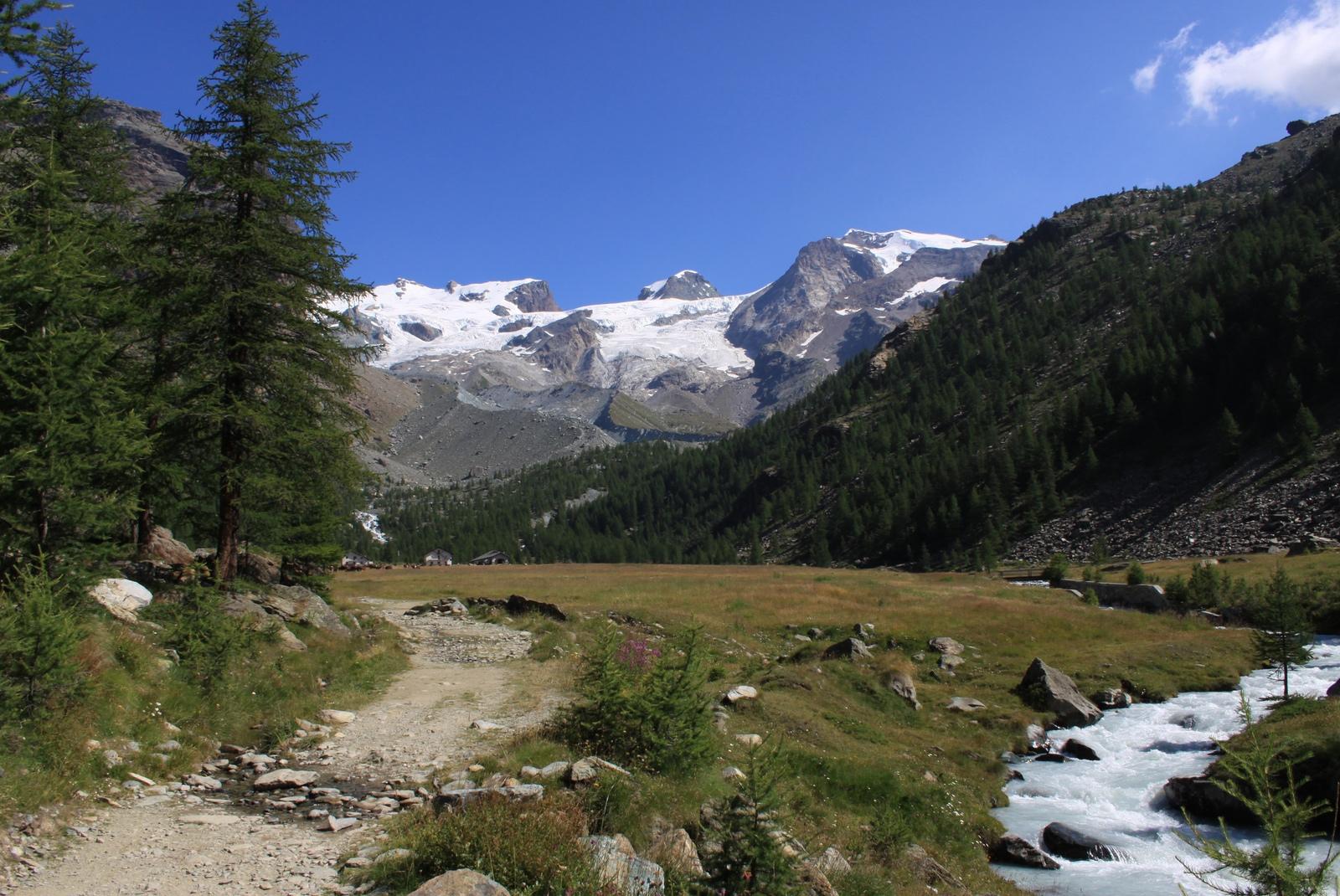Panorama sul Rosa dall’estremità sud del Pian di Verra Inferiore.