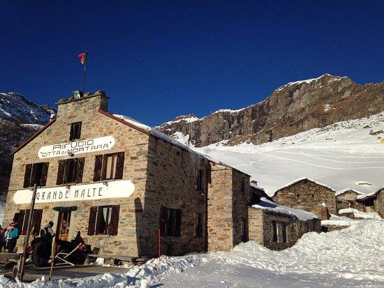 GRAND HALTE – CITTA’ DI MORTARA HUT