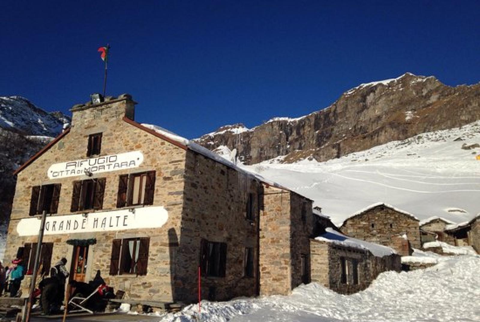 GRAND HALTE – CITTA’ DI MORTARA HUT